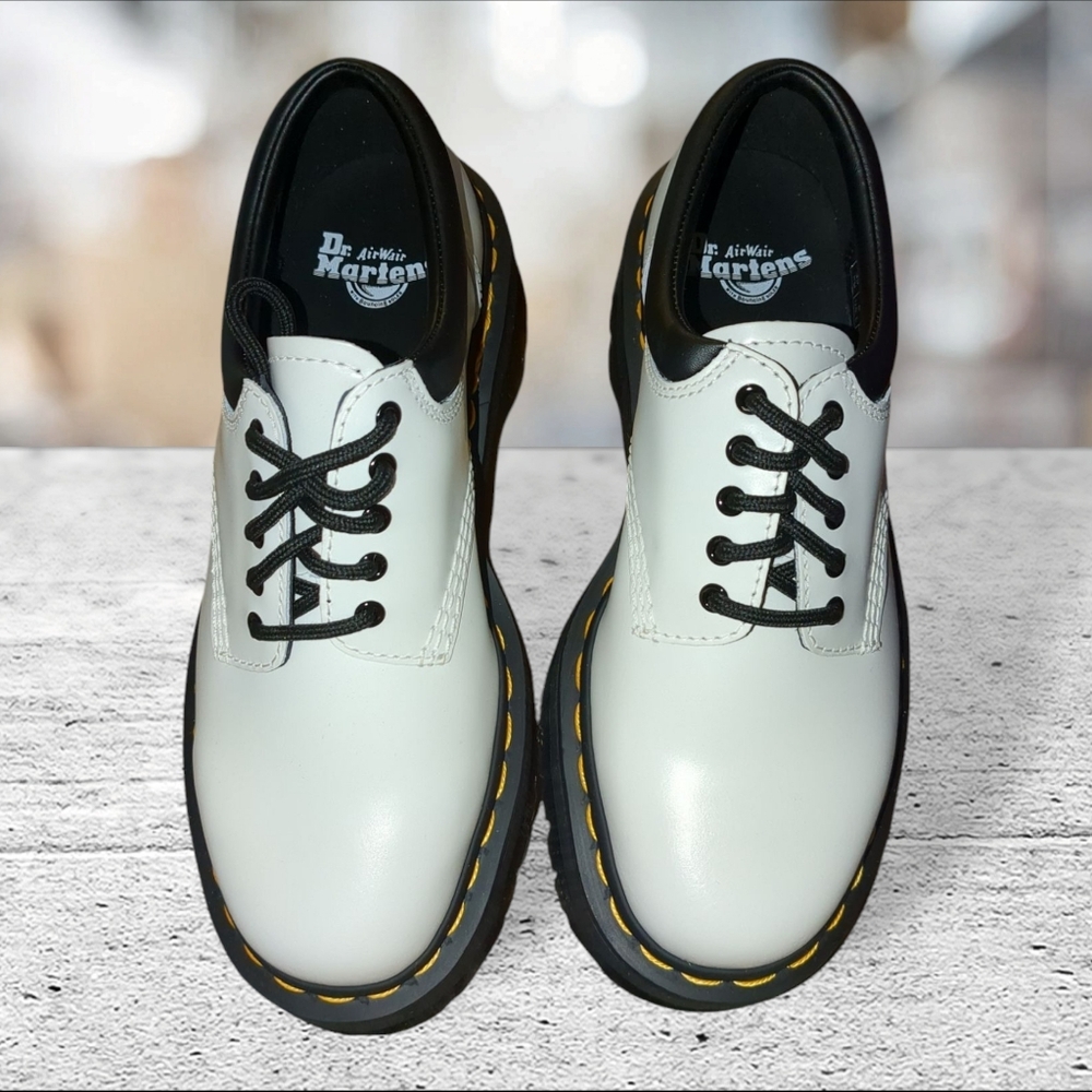 NIB  8053 Quad Polished Smooth Dr Martens Size 8L 7M